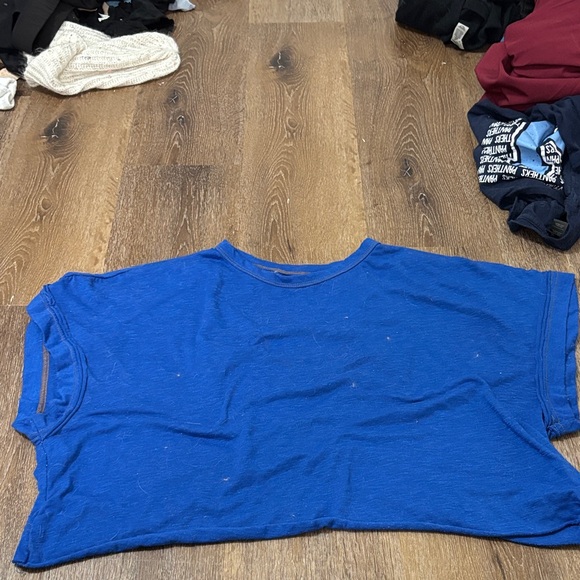 SHEIN Blue Crossover Crop Top - Picture 2 of 2